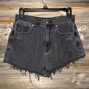 American eagle- size 6- shorts- black- Mom jean